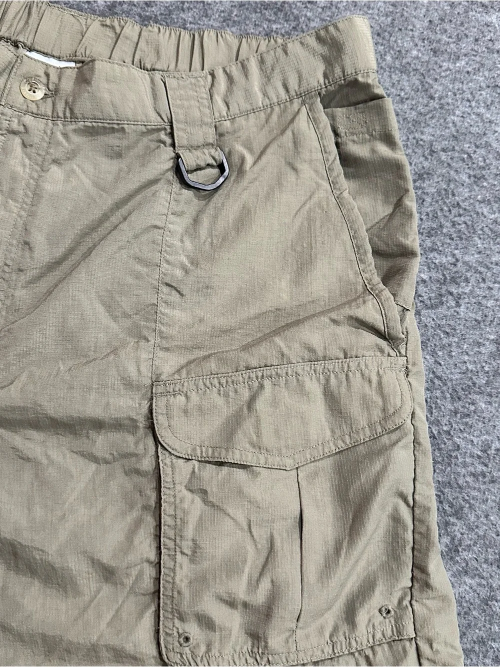 Columbia PFG Men's XL Olive Green Fishing Cargo Shorts Nylon Elastic Outdoor